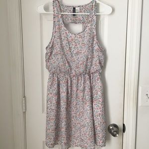 H&M | Flowy dress